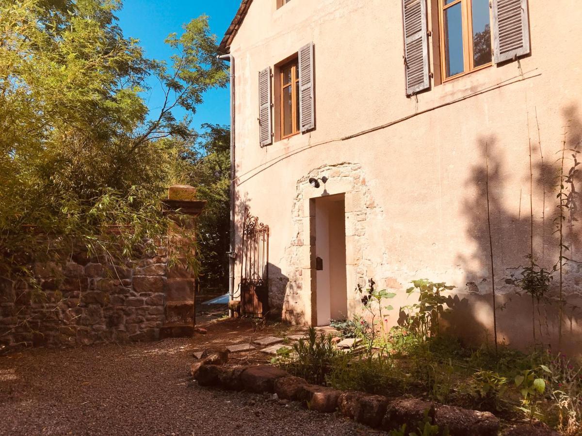 Maison De Famille Et D'Ami-E-S Valady 外观 照片